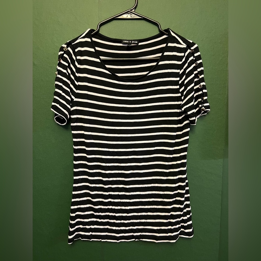 Cable & Gauge | medium | striped shirt